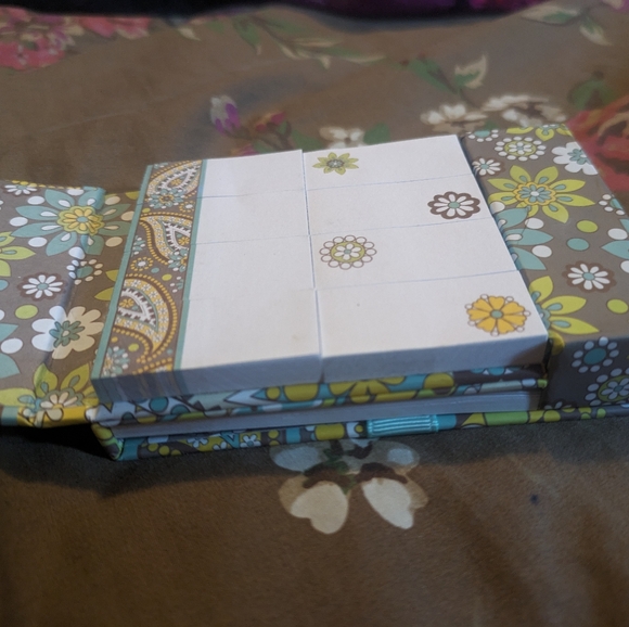 ⭐Vera Bradley pocket stickies sticky notepad lemon parfait - Picture 8 of 10